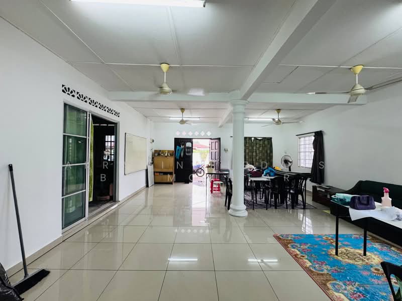 Jalan Balau Meru Klang untuk Untuk Dijual - RM 500,000, Mac 2026 - Living Room - PropertyGuru.com.my