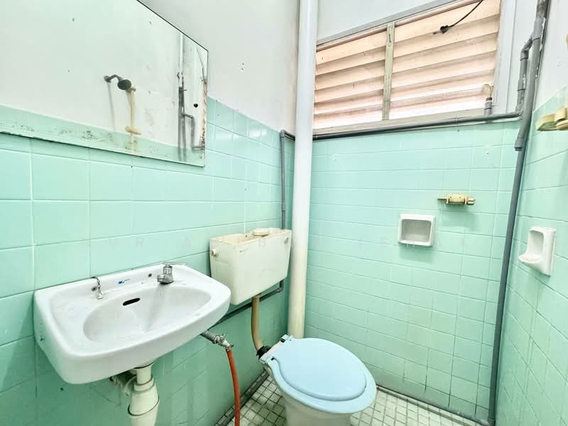 Freehold corner lot terrace SS19 Subang Jaya untuk Untuk Dijual - RM 770,000, Feb 2026 - Bathroom - PropertyGuru.com.my