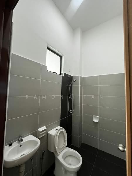 1-storey Terraced House for Rent in Melaka City (Melaka) - Ramona Tan - Bathroom - PropertyGuru.com.my