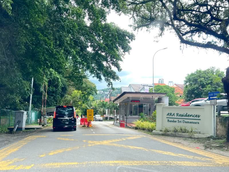 2.5-storey Terraced House for Sale in Bandar Sri Damansara (Selangor) - Keanu Tan - Exterior - PropertyGuru.com.my