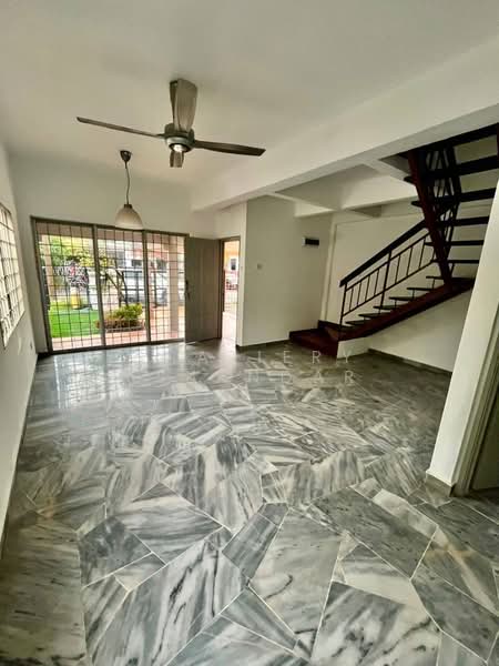 Saujana Utama untuk Untuk Dijual - RM 495,000, Mac 2026 - Living Room - PropertyGuru.com.my