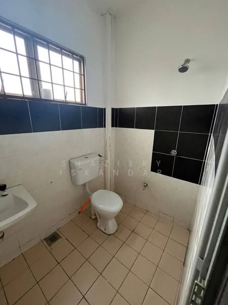 Saujana Utama untuk Untuk Dijual - RM 495,000, Mac 2026 - Bathroom - PropertyGuru.com.my