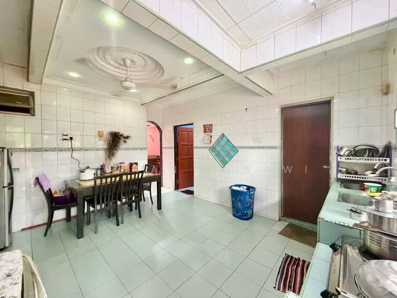 1-storey Terraced House for Sale in Puchong (Selangor) - Fauran Nawawi - Kitchen - PropertyGuru.com.my