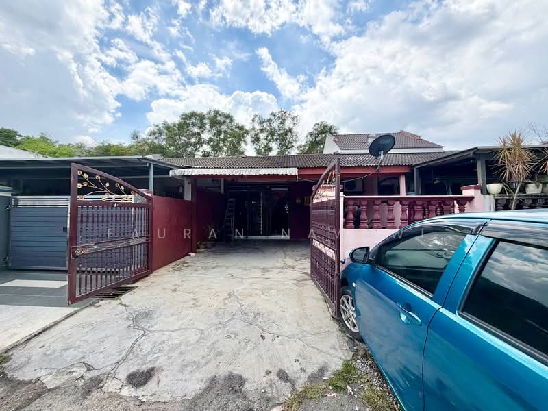 1-storey Terraced House for Sale in Puchong (Selangor) - Fauran Nawawi - Exterior - PropertyGuru.com.my
