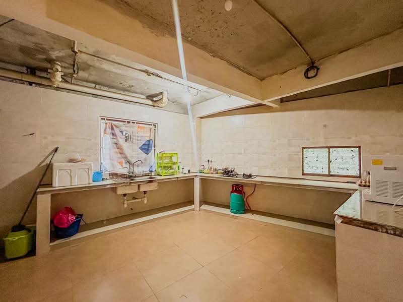 3-storey Terraced House for Sale in Au 1 (Ulu Kelang) - Ilman Nahri - Kitchen - PropertyGuru.com.my