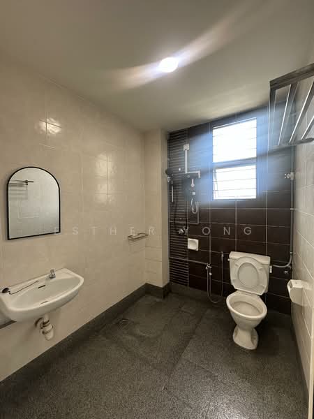 3-storey Terraced House for Rent in Taman Sungai Sering (Cheras) - Esther Yong - Bathroom - PropertyGuru.com.my