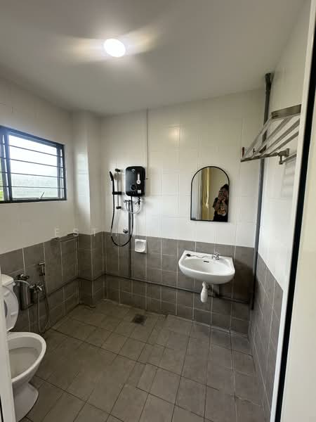 3-storey Terraced House for Rent in Taman Sungai Sering (Cheras) - Esther Yong - PropertyGuru.com.my