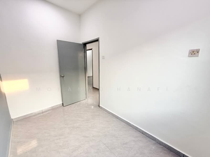 1-storey Terraced House for Sale in Bandar Mahkota (Banting) - Mohamad Hanafi - PropertyGuru.com.my