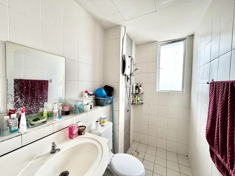 Condominium for Sale at Simfoni 1 - Nurashekin . - Bathroom - PropertyGuru.com.my
