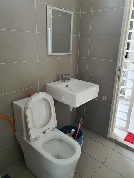 Adira Terraces 2 untuk Untuk Dijual - RM 600,000, Feb 2026 - Bathroom - PropertyGuru.com.my