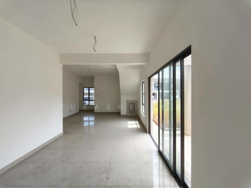 Townhouse for Sale in Bandar Tasik Kesuma (Beranang) - Nurashekin . - Living Room - PropertyGuru.com.my