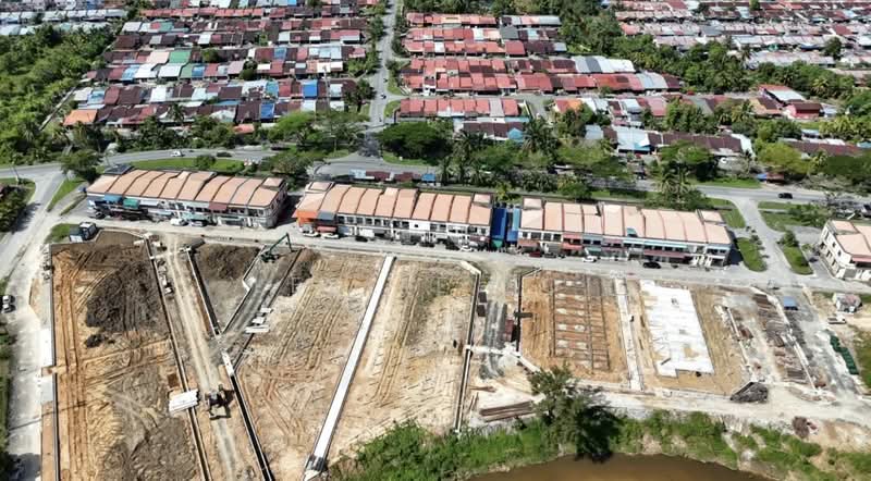 1-storey Terraced House for Sale in Taman Malihah (Kuching) - Leslie Loi - Exterior - PropertyGuru.com.my