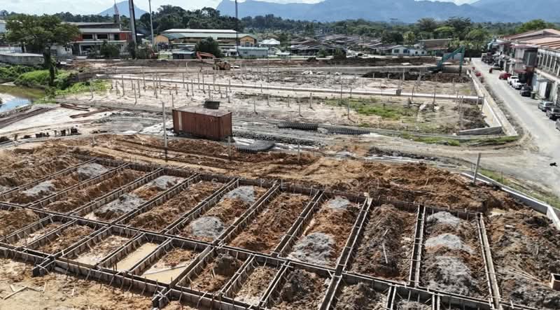 1-storey Terraced House for Sale in Taman Malihah (Kuching) - Leslie Loi - Exterior - PropertyGuru.com.my