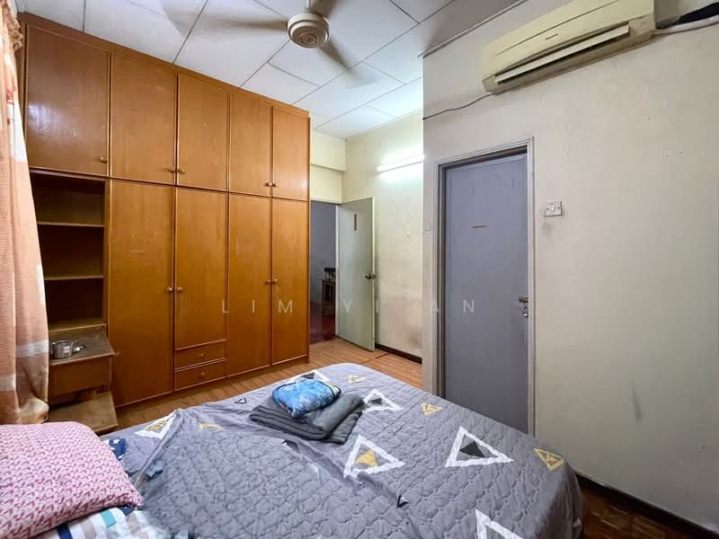 Semi-Detached House for Sale in Kampung Pantai Jerjak (Gelugor) - Lim Yi An - Bedroom - PropertyGuru.com.my
