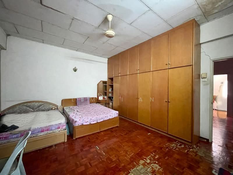 Semi-Detached House for Sale in Kampung Pantai Jerjak (Gelugor) - Lim Yi An - Bedroom - PropertyGuru.com.my