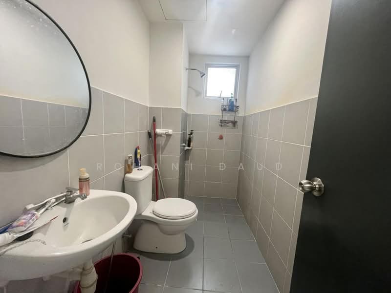 Service Residence for Rent at Kita Impian @ Cybersouth - Rohani Daud - Bathroom - PropertyGuru.com.my