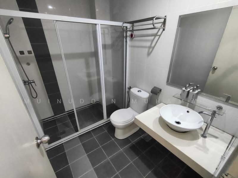 Service Residence for Rent at Laguna 2 @ Marina Island - Muinuddin Muhamad - Bathroom - PropertyGuru.com.my