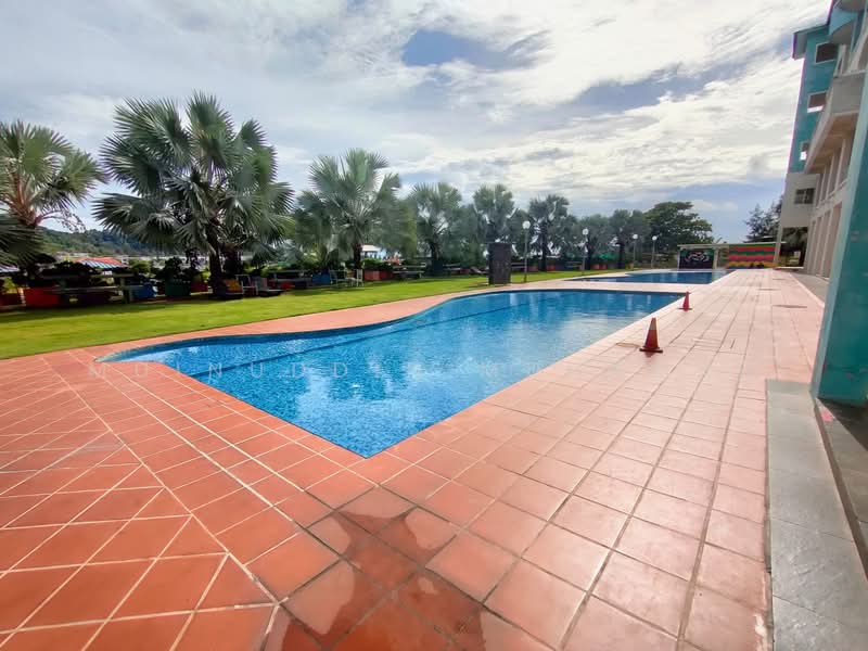 Service Residence for Rent at Laguna 2 @ Marina Island - Muinuddin Muhamad - Pool - PropertyGuru.com.my