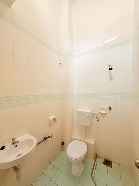 2-storey Terraced House for Sale in Presint 9 (Putrajaya) - Mohamad Hanafi - Bathroom - PropertyGuru.com.my