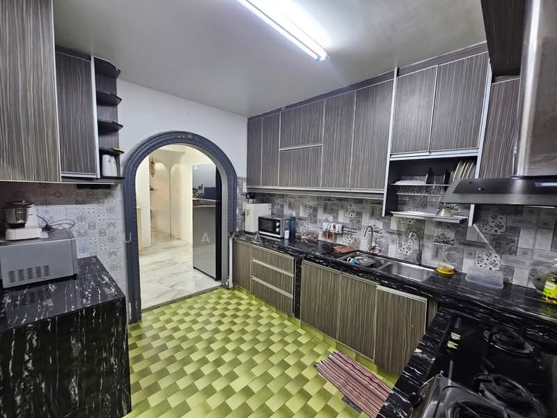 Terraced House for Sale in Rawang (Selangor) - Uthaya Kumar - Kitchen - PropertyGuru.com.my