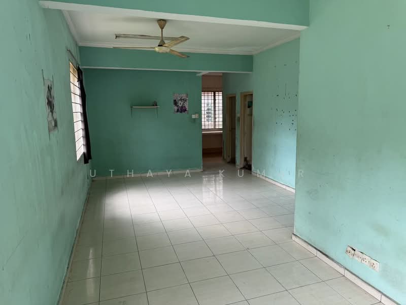 Townhouse for Sale in Taman Bayu Permai (Rawang) - Uthaya Kumar - Living Room - PropertyGuru.com.my