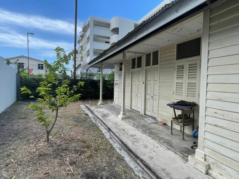 Georgetown 2 storey Bungalow Landed untuk Untuk Dijual - RM 40,000,000, Feb 2026 - Exterior - PropertyGuru.com.my