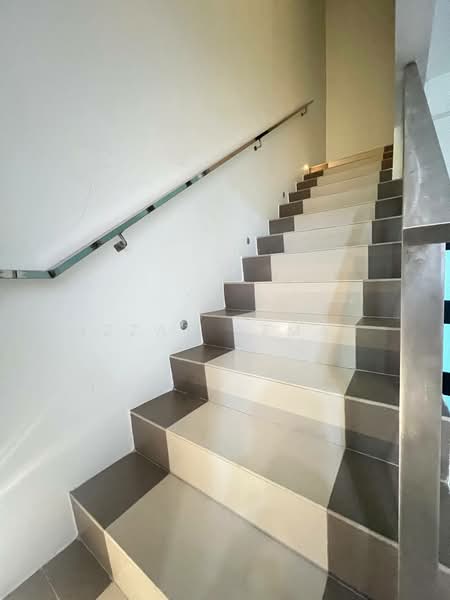 2-storey Terraced House for Sale in Taman Jack Bandar Baru Kuantan Putri (Kuantan) - Izzat Azman - Stairs - PropertyGuru.com.my