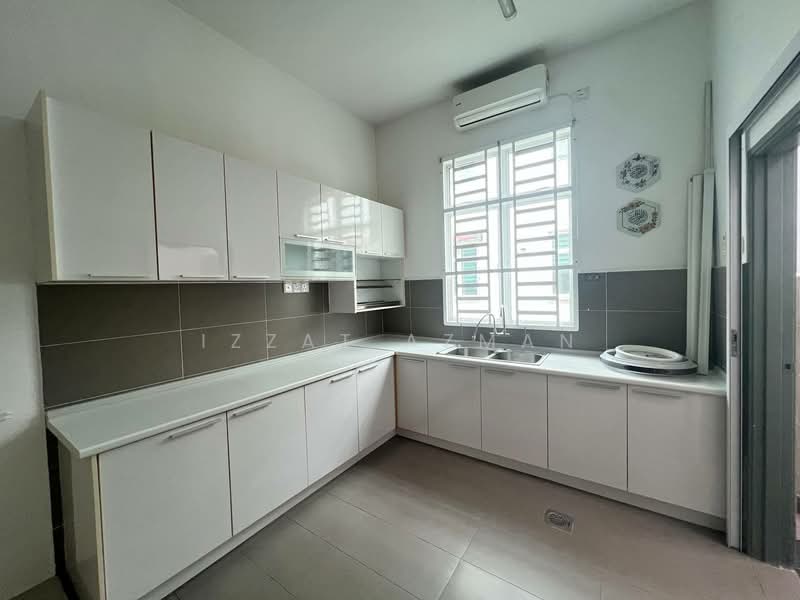 2-storey Terraced House for Sale in Taman Jack Bandar Baru Kuantan Putri (Kuantan) - Izzat Azman - Dry Kitchen - PropertyGuru.com.my