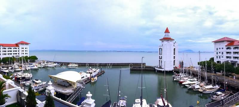 Straits Quay (The Suites at Waterside) untuk Untuk Disewa - RM 4,500 /bulan, Apr 2026 - Exterior - PropertyGuru.com.my