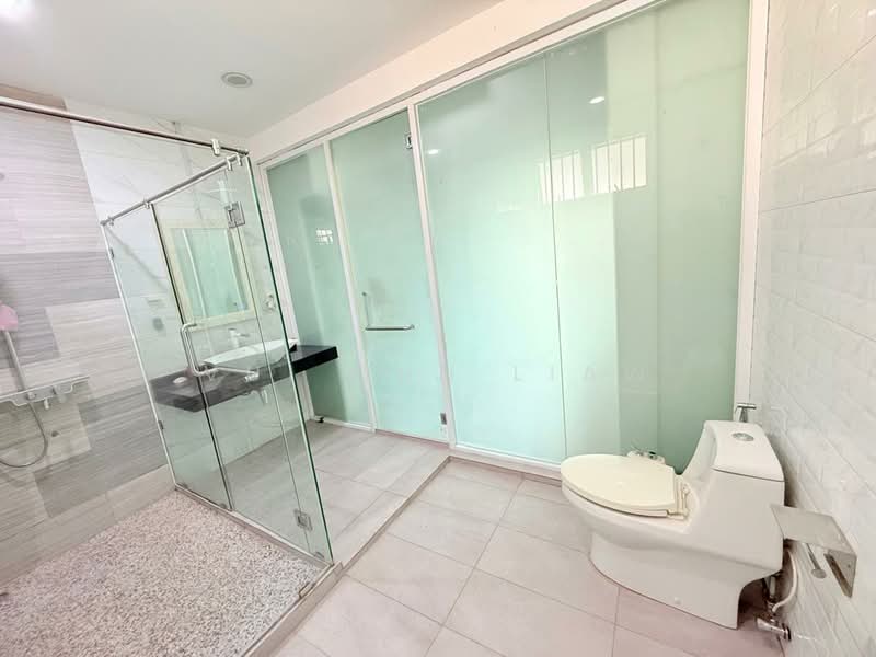 Semi-Detached House for Sale in Kota Kinabalu (Sabah) - Vui Onn Liaw - Bathroom - PropertyGuru.com.my