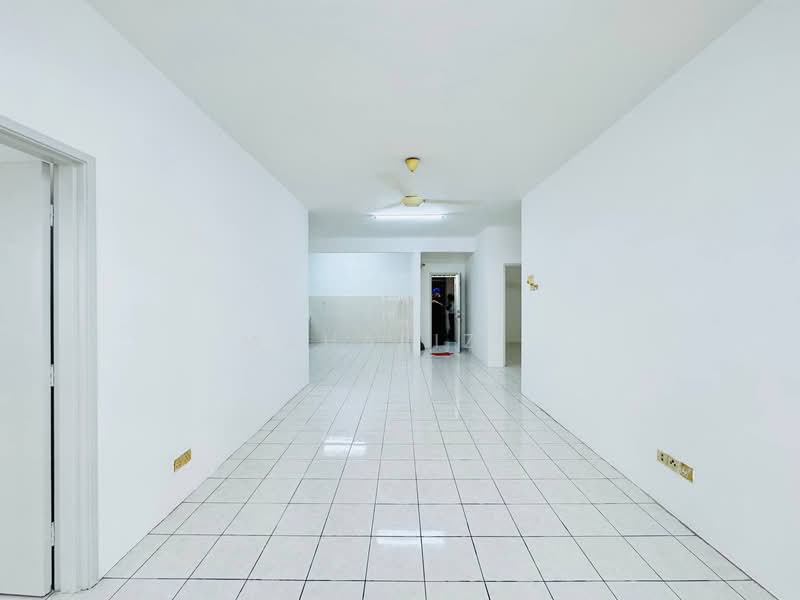 Platinum Hill PV 3 untuk Untuk Dijual - RM 390,000, Feb 2026 - Living Room - PropertyGuru.com.my