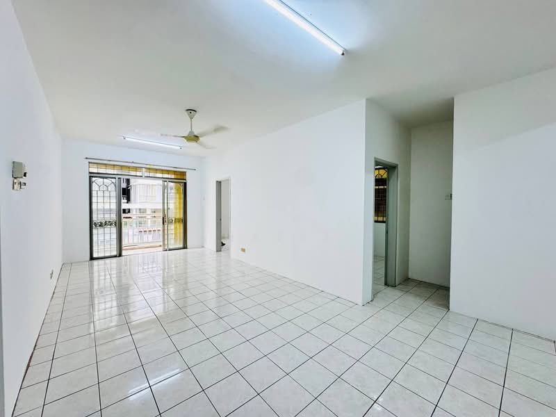 Platinum Hill PV 3 untuk Untuk Dijual - RM 390,000, Feb 2026 - Living Room - PropertyGuru.com.my