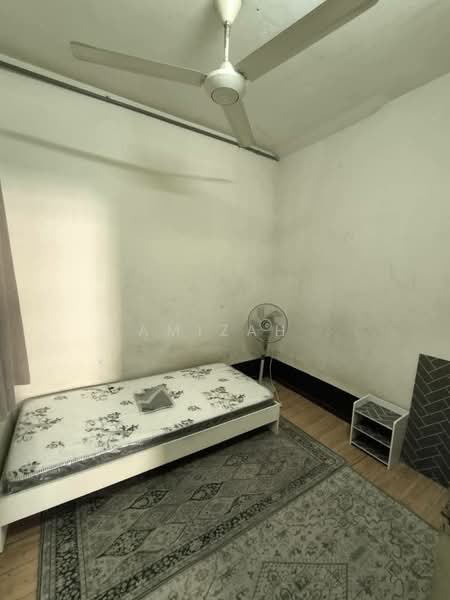 Apartment for Sale at Pangsapuri Lagoon Perdana - Hamizah . - PropertyGuru.com.my