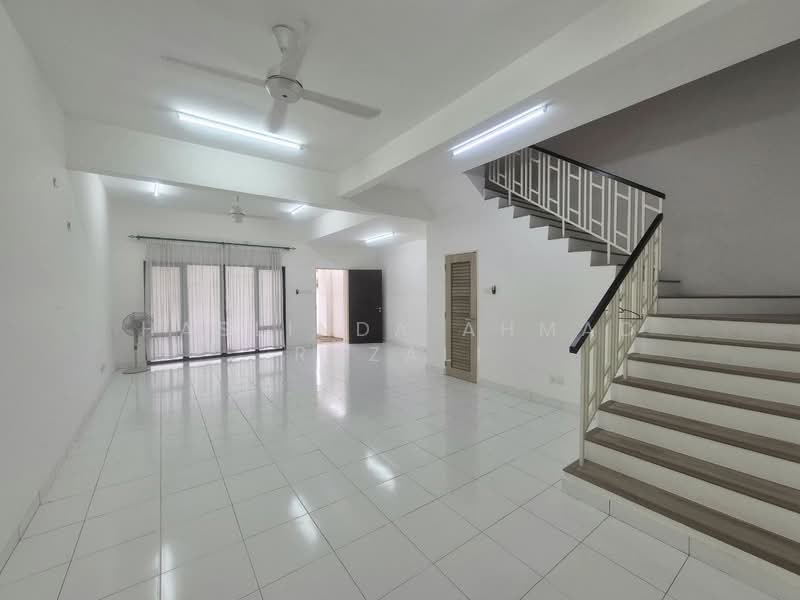 Serene Heights untuk Untuk Dijual - RM 580,000, Mac 2026 - Living Room - PropertyGuru.com.my