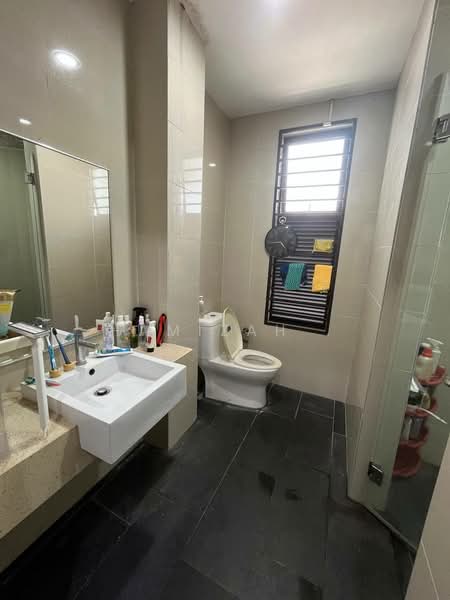 2-storey Terraced House for Rent in Kajang (Selangor) - Hamizah . - Bathroom - PropertyGuru.com.my