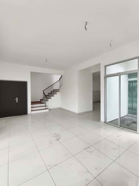 Mutiara Rini Mutiara Rini Mutiaras Rinis untuk Untuk Dijual - RM 1,150,000, Feb 2026 - Living Room - PropertyGuru.com.my