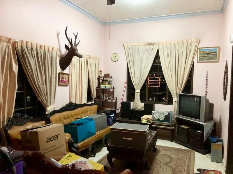 Bungalow for Sale in Shah Alam (Selangor) - Salman Sharifudin - Living Room - PropertyGuru.com.my