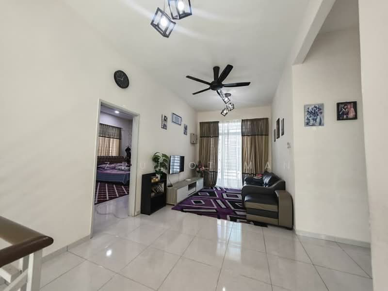 Bungalow for Sale in Taman Senawang Perdana (Senawang) - Azrul Othman - Living Room - PropertyGuru.com.my