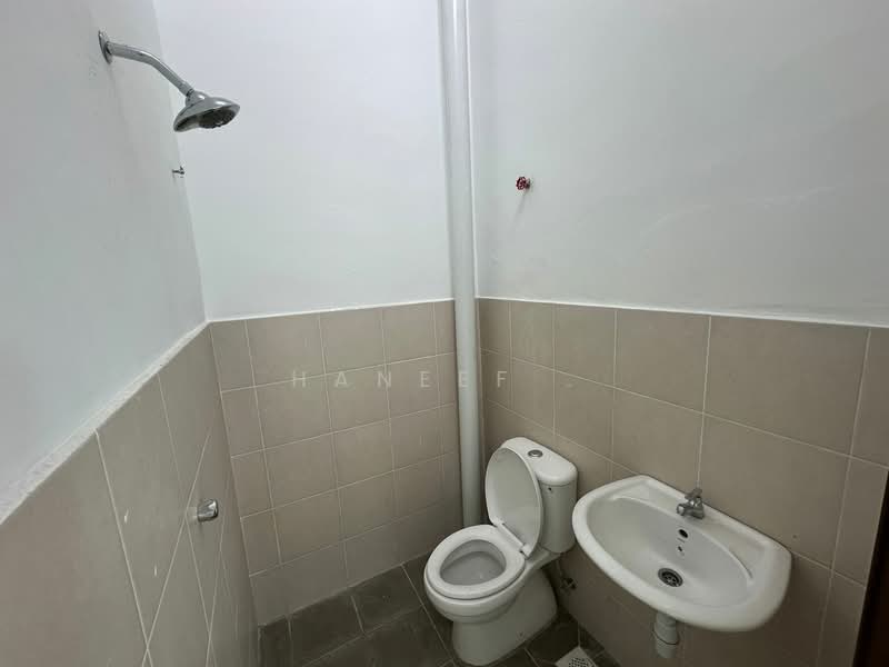 1-storey Terraced House for Sale in Temin (Kedah) - Haneef . - Bathroom - PropertyGuru.com.my