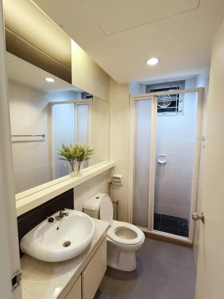 Summer Place untuk Untuk Disewa - RM 2,500 /bulan, Feb 2026 - Bathroom - PropertyGuru.com.my