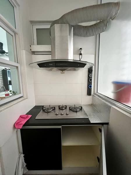 Summer Place untuk Untuk Disewa - RM 2,500 /bulan, Feb 2026 - Kitchen - PropertyGuru.com.my
