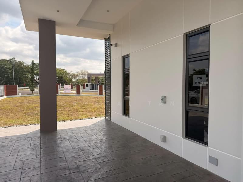 Semi-Detached House for Sale in Bandar Uda Utama (Johor Bahru) - Crystal Tan - Exterior - PropertyGuru.com.my