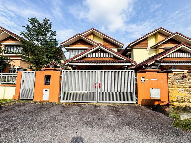 Semi-Detached House for Sale in Bangi (Selangor) - Salman Sharifudin - Exterior - PropertyGuru.com.my