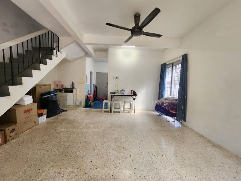 Taman Seri Cheras Jaya untuk Untuk Dijual - RM 430,000, Feb 2026 - Living Room - PropertyGuru.com.my