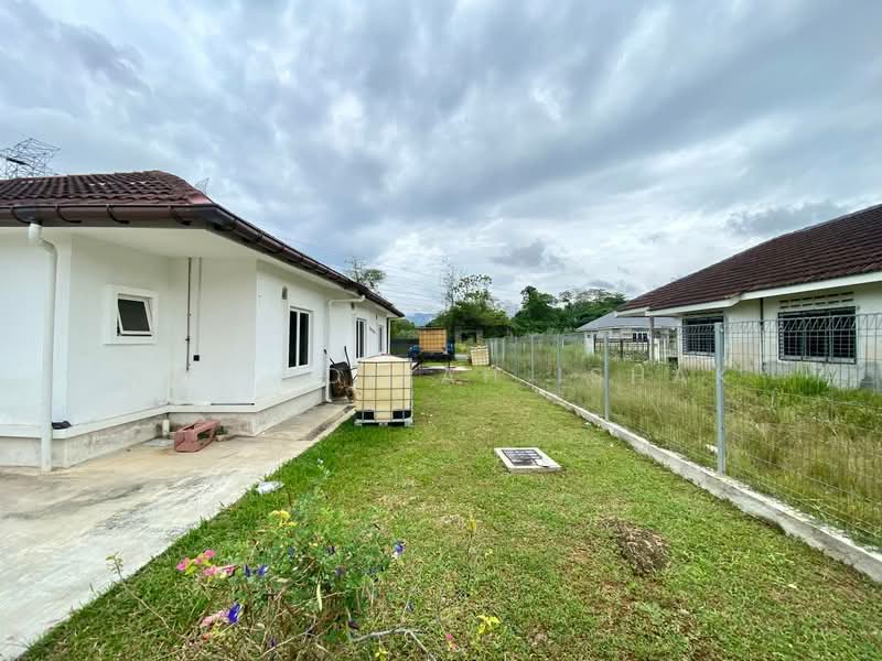Bungalow with huge land Sungai Choh untuk Untuk Dijual - RM 438,000, Feb 2026 - Exterior - PropertyGuru.com.my
