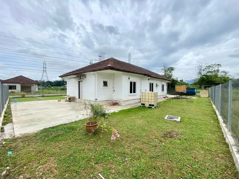 Bungalow with huge land Sungai Choh untuk Untuk Dijual - RM 438,000, Feb 2026 - Exterior - PropertyGuru.com.my
