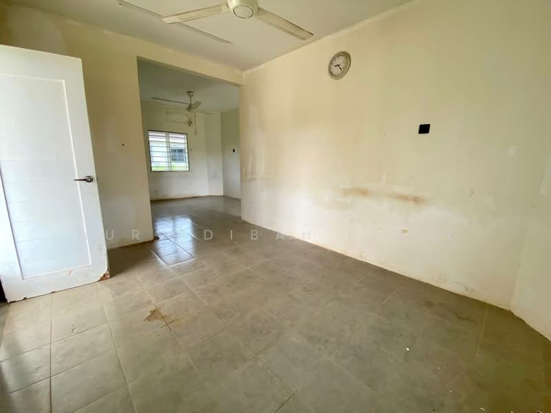 Bungalow with huge land Sungai Choh untuk Untuk Dijual - RM 438,000, Feb 2026 - Interior - PropertyGuru.com.my