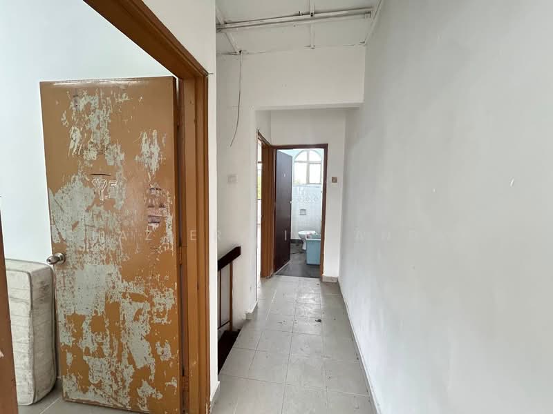 2-storey Terraced House for Sale in Batu Caves (Selangor) - Shaziery Iskandar - Entrance - PropertyGuru.com.my