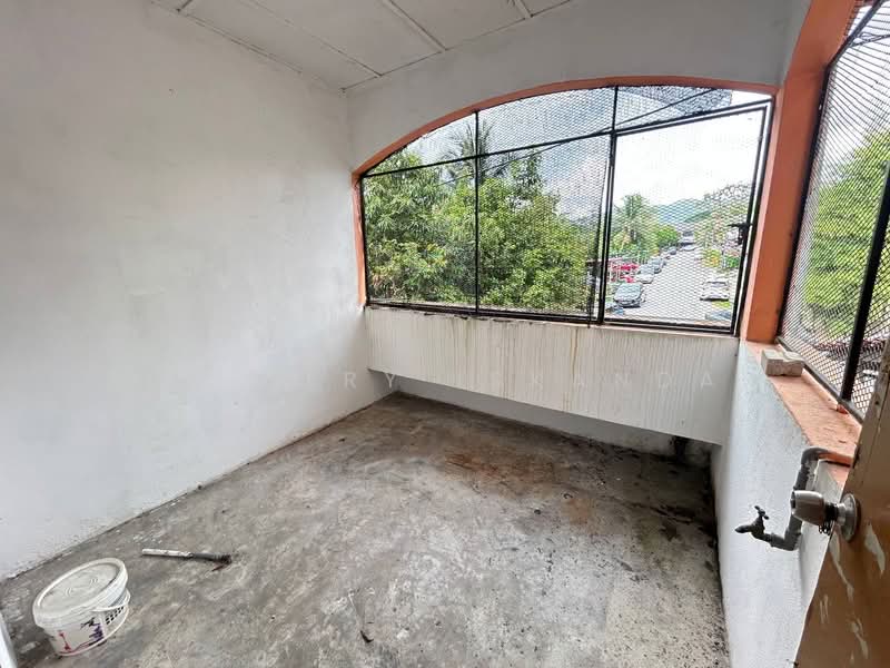 2-storey Terraced House for Sale in Batu Caves (Selangor) - Shaziery Iskandar - Balcony - PropertyGuru.com.my