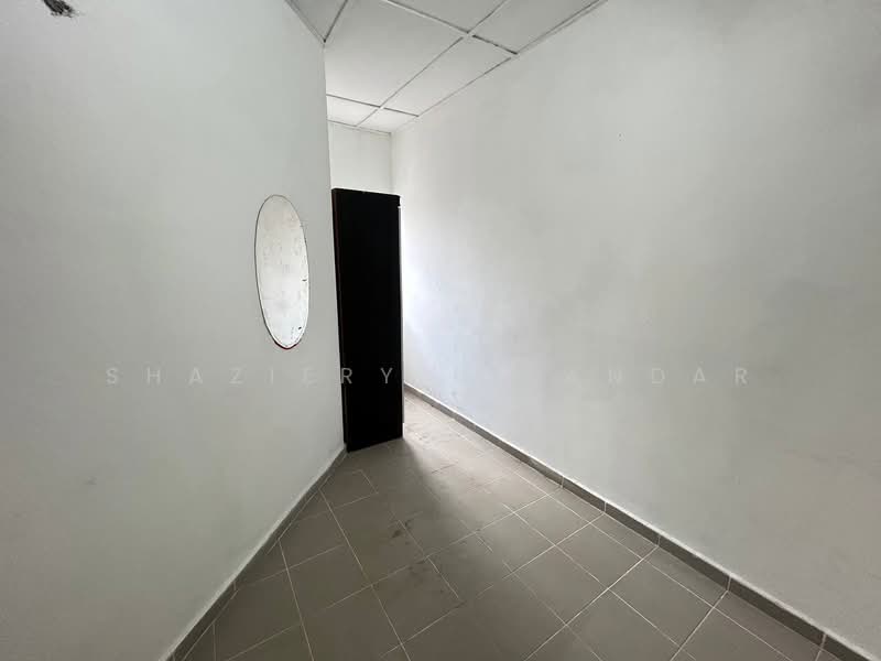 2-storey Terraced House for Sale in Batu Caves (Selangor) - Shaziery Iskandar - Corridor - PropertyGuru.com.my